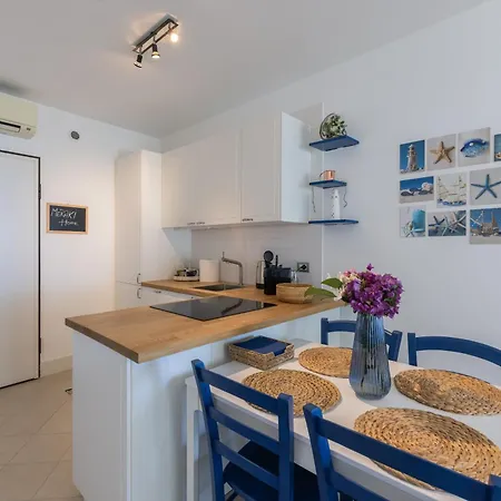 Meraki - 30 M Dal Mare, Vista Mare, Wifi E Parcheggio Coperto Gratuito - A דירה סן לורנצו אל מארה