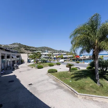 דירה Meraki - 30 M Dal Mare, Vista Mare, Wifi E Parcheggio Coperto Gratuito - A *