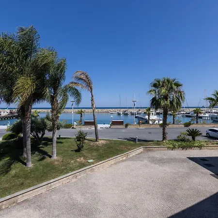 Meraki - 30 M Dal Mare, Vista Mare, Wifi E Parcheggio Coperto Gratuito - A דירה סן לורנצו אל מארה