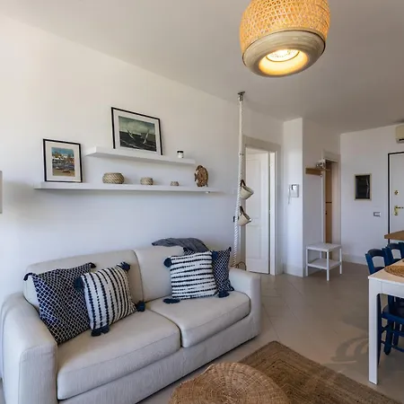 Meraki - 30 M Dal Mare, Vista Mare, Wifi E Parcheggio Coperto Gratuito - A