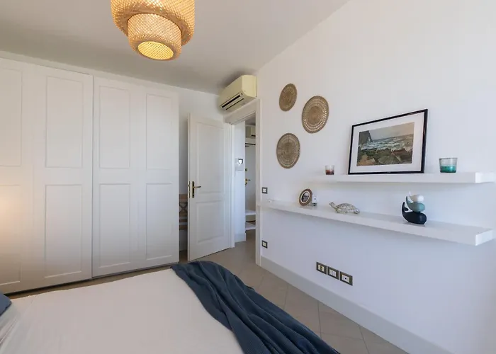 Meraki - 30 M Dal Mare, Vista Mare, Wifi E Parcheggio Coperto Gratuito - A