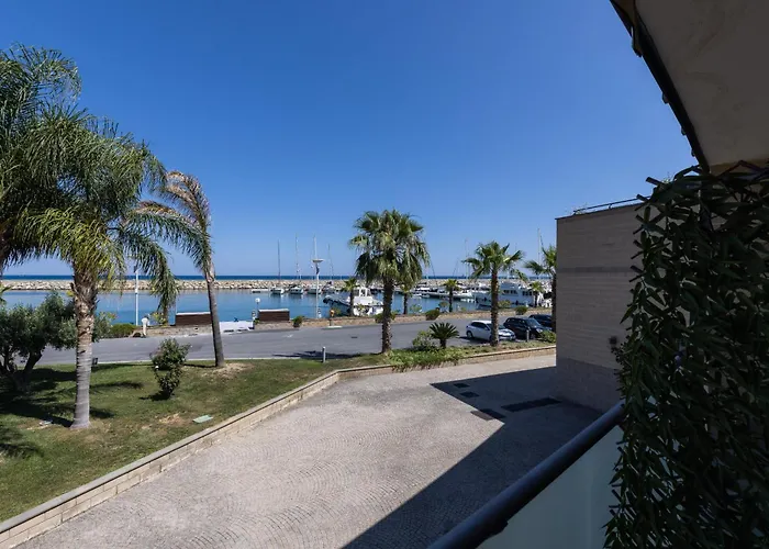 Meraki - 30 M Dal Mare, Vista Mare, Wifi E Parcheggio Coperto Gratuito - A Apartmán