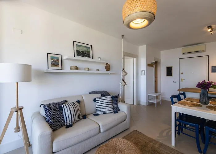 Meraki - 30 M Dal Mare, Vista Mare, Wifi E Parcheggio Coperto Gratuito - A